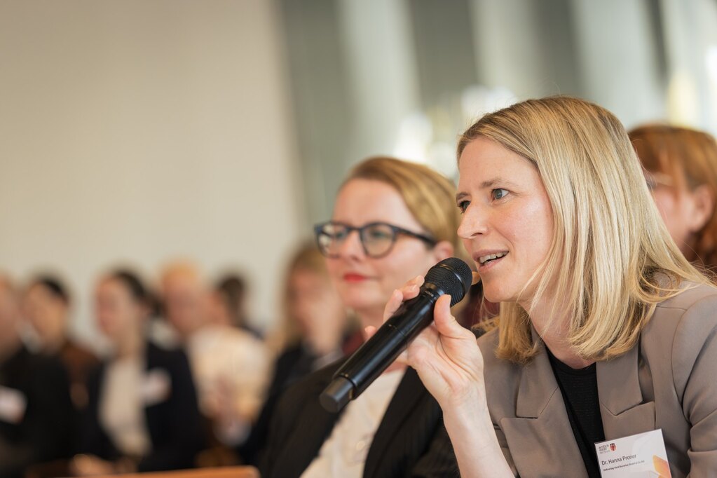 Frage aus dem Publikum beim amtlich voran Forum 2026